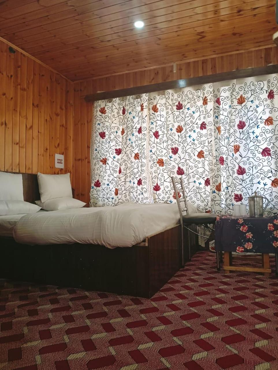 New Prince Cottage & Saibha Palace Pahalgam Exterior photo